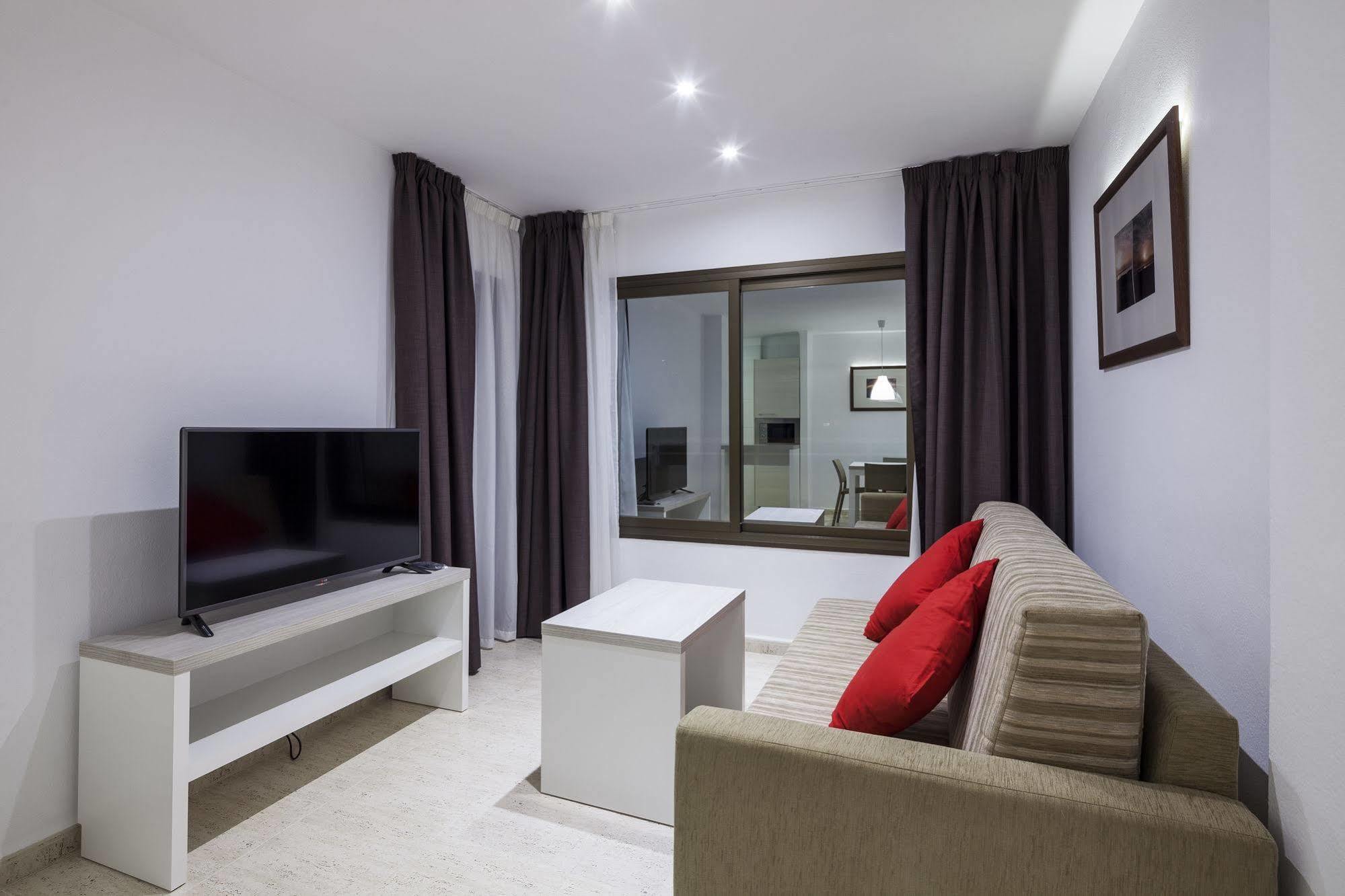 Ibiza Heaven Apartments (Adults Only) Playa d'en Bossa Exterior foto