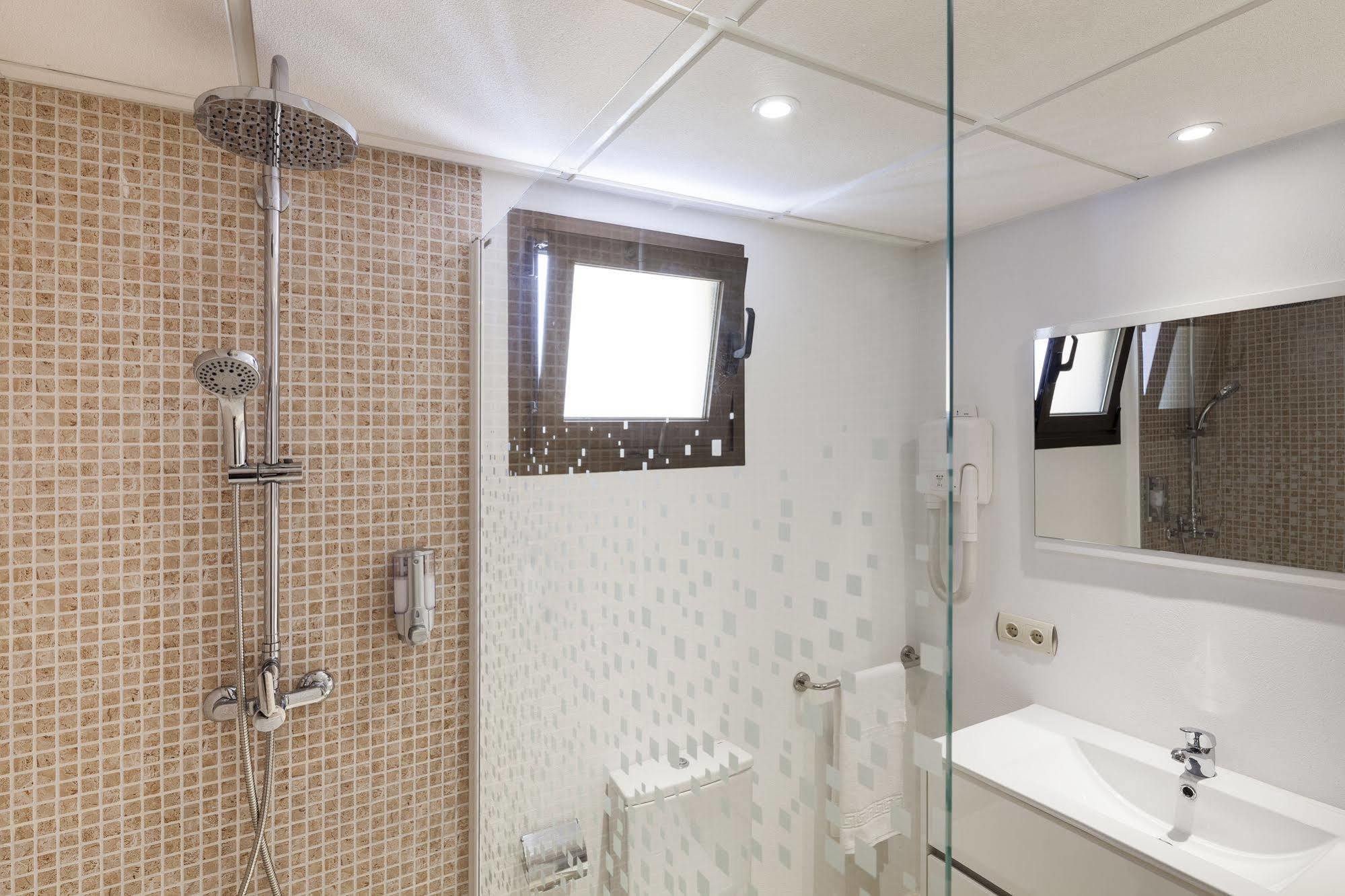 Ibiza Heaven Apartments (Adults Only) Playa d'en Bossa Exterior foto